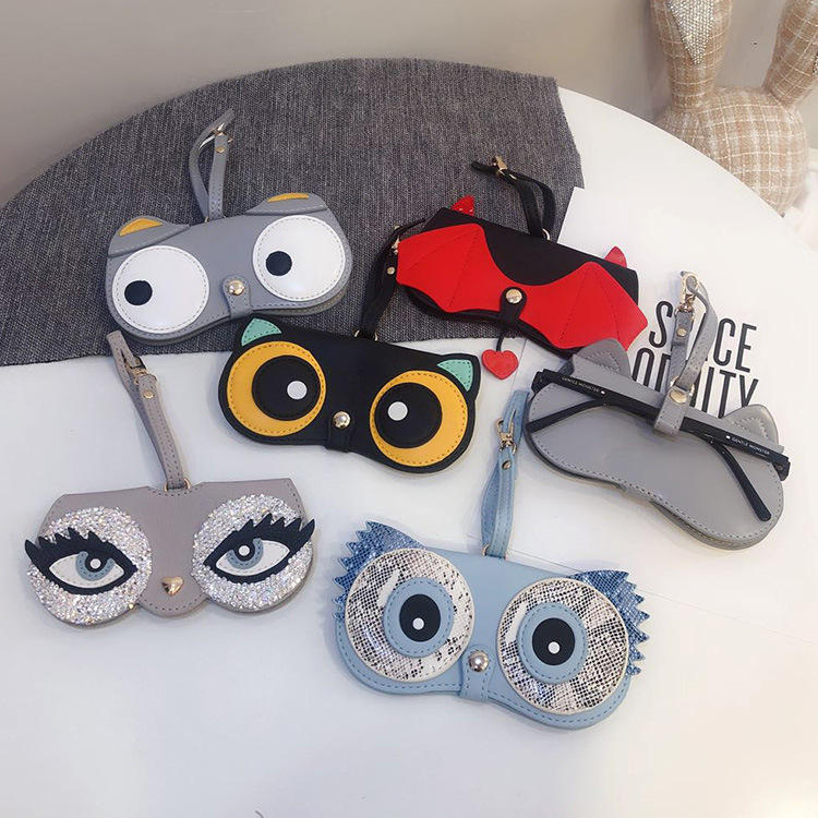 ins cartoon cute glasses case  - đánh giá và giá Women Accessories List