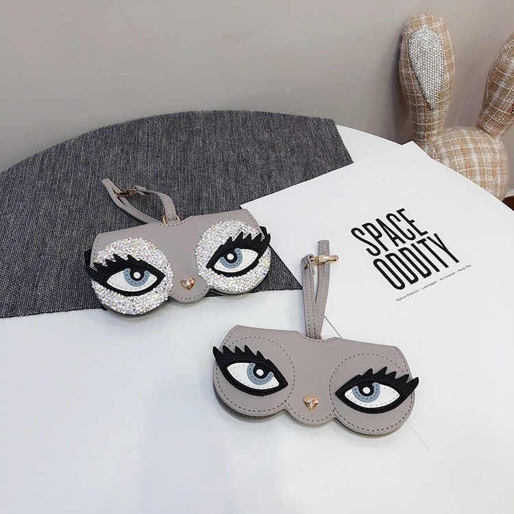 ins cartoon cute glasses case  - đánh giá và giá Women Accessories List