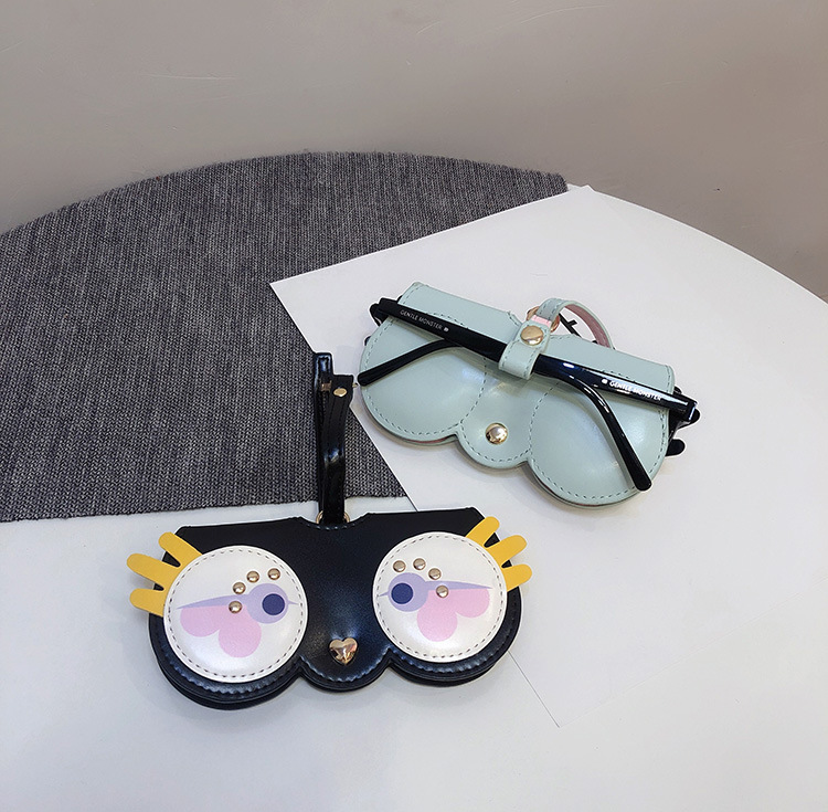 ins cartoon cute glasses case  - đánh giá và giá Women Accessories List